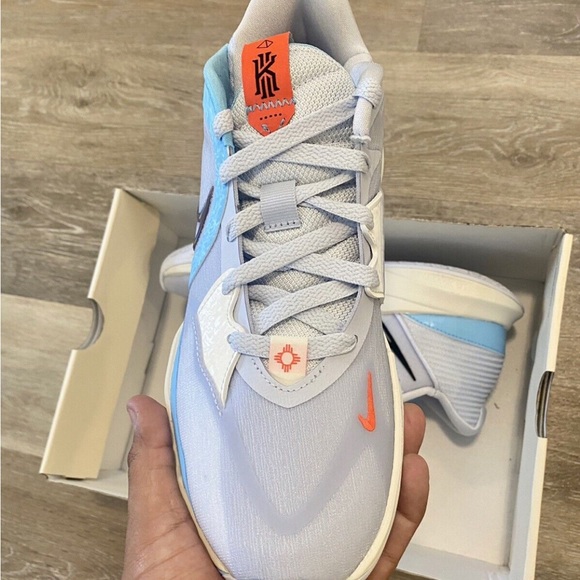 Kyrie low 5 - Picture 7 of 12